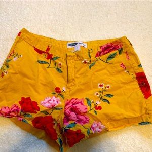 ❤️ Size 10 Yellow Floral Old Navy Everyday Shorts